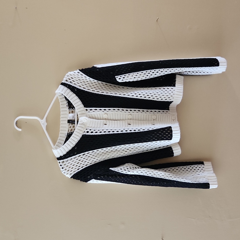 H&M Black and White Button Up Sweater
